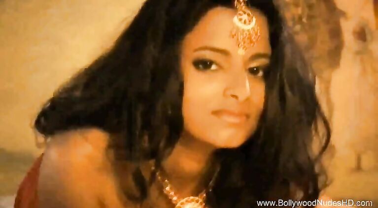 Exotic Belly Dancer From Bollywood