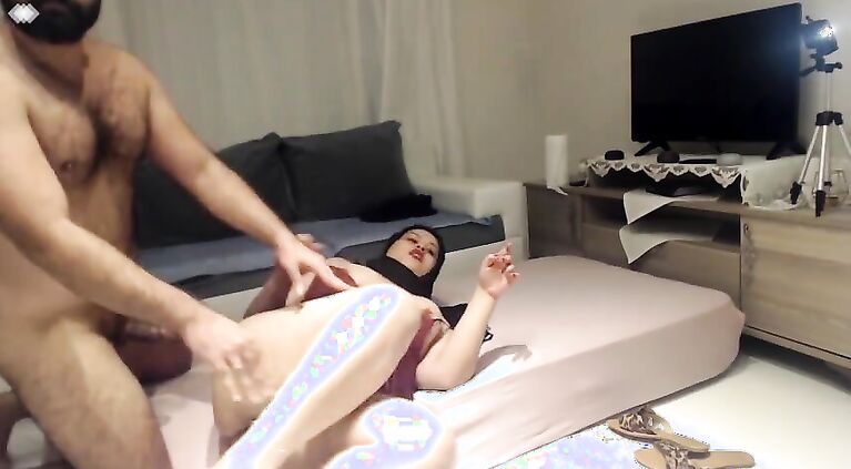SCANDAL ! CHEATING HIJAB PREGNANT MILF FUCKED BY WORKER !