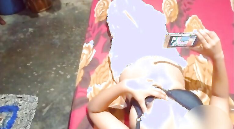 Housewife masturbates while watching a sex film. අනේ මට ඉන්න බෑ දෙයියෝ