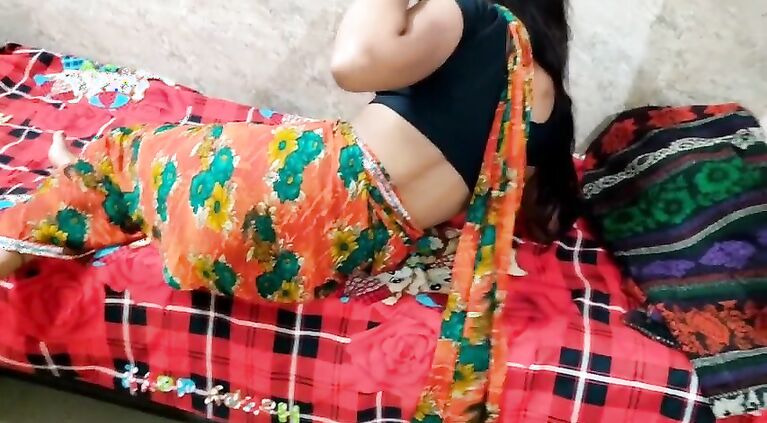 Desi bhabhi talking a devar and devar come in fucking rough