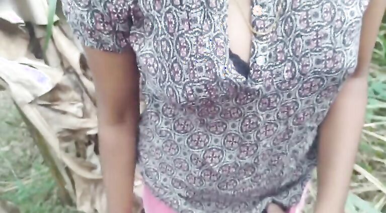 Sri lanka RISKY OUTDOOR Jungle Sex with hot girl