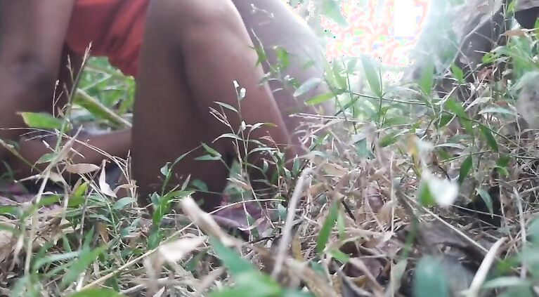 Sri lanka RISKY OUTDOOR Jungle Sex with hot girl