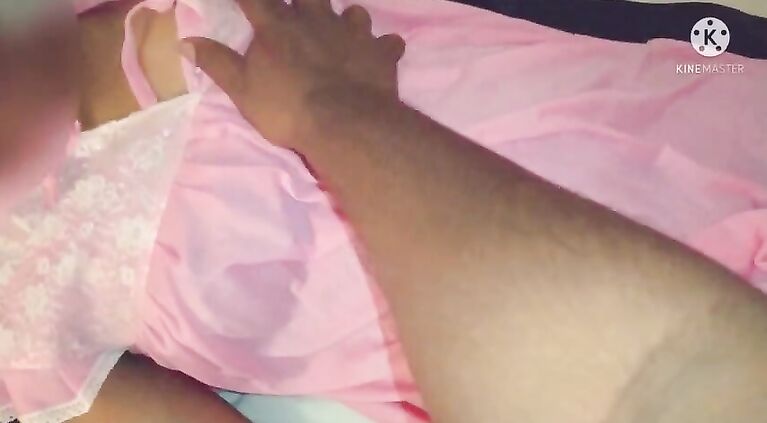 My milf with the hotel room boy fucking. - වයිෆ් හොටෙල් එකේ රූම් බෝයි එක්ක කරපු සෙල්ලම අතේ මාට්ටු