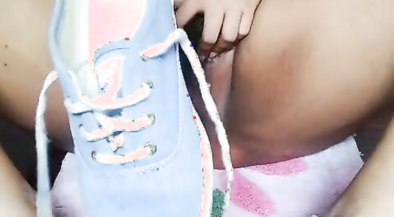 FEET, SNEAKERS, SOCKS AND VAGINA / model rebecca