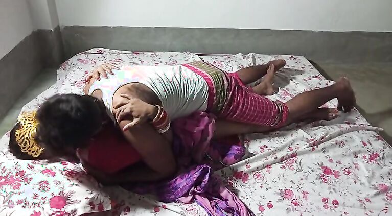 Raju Servant Fucks Nymphos Sick Mistress After Massaging her Feet Indian Fireecouple sex