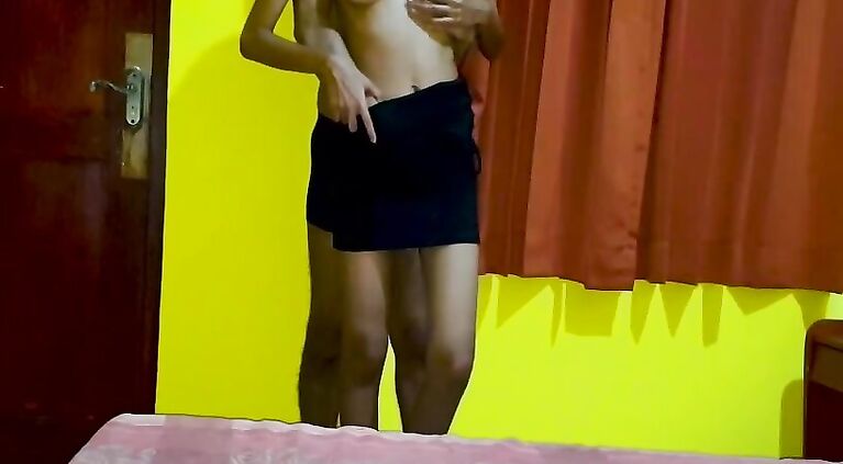 sri lankan campus girl fuck with her best friend