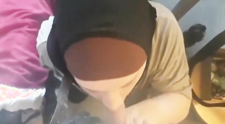 British Pakistani Muslim Hijab Sucking Cock