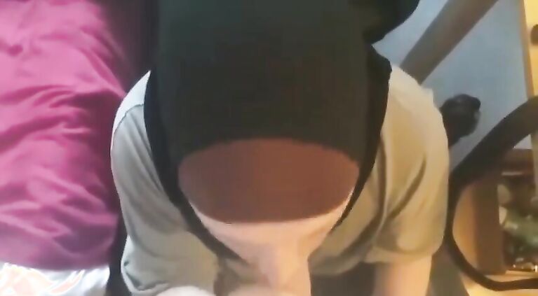 British Pakistani Muslim Hijab Sucking Cock