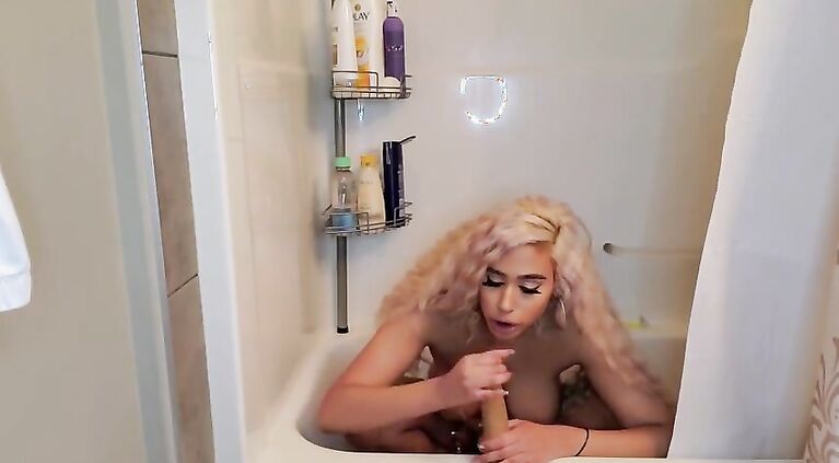 ONLYFANS SLUT RIDING ORGASM NIPPLE CLAMPS