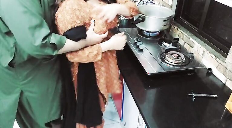 Tamil Tamil Milf Fucked In Kitchen In Both Holes With Clear Hindi Audio