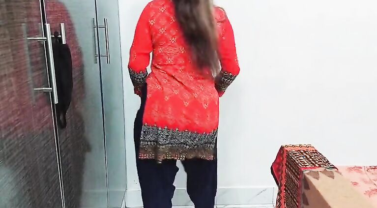 Rabia Bhabi Strip Nude Dance On Live Clip Call For Client