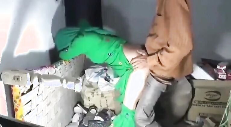 Pakistani housewife fucked hard by innocent guy