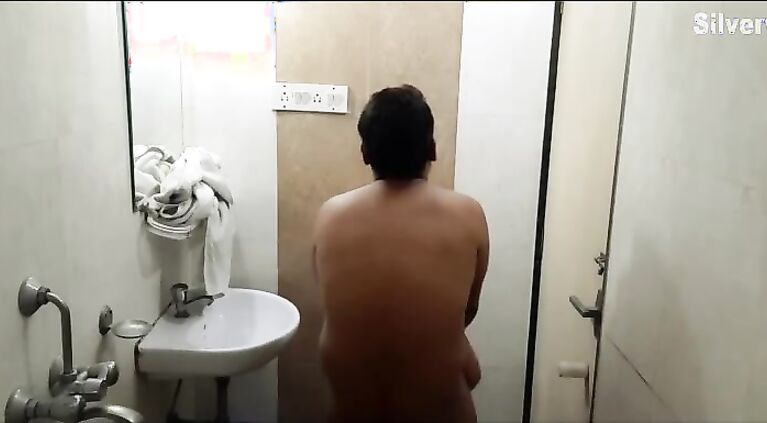 Indian girl fucked by her boyfriend; everything recorded !!