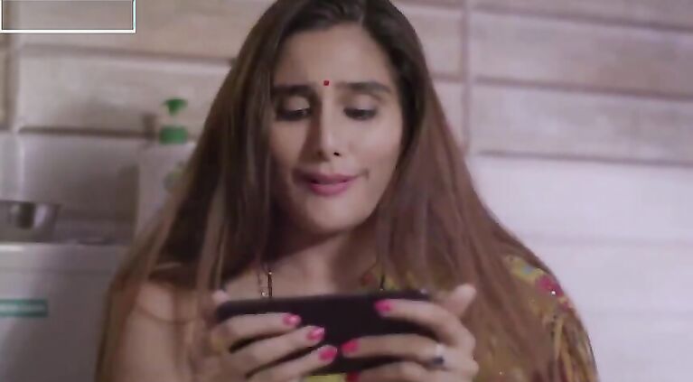 married women Masturbation in bathroom | Indian bhabhi bathroom mai masturbation | tamil sex