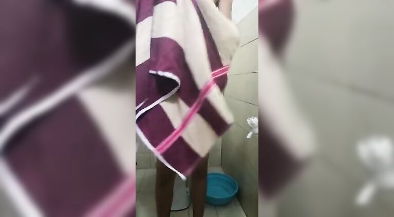 tamil college girl hot body show hindi girl पत्नी रहते हैं