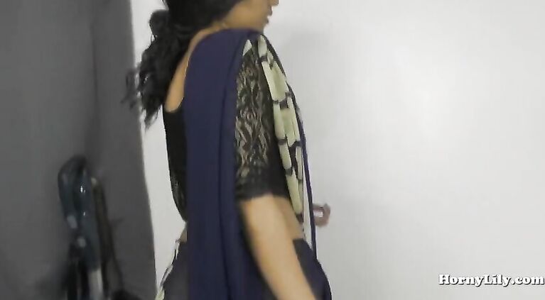 Horny Tamil girl pees for her stepbrother in law roleplay in Hindi