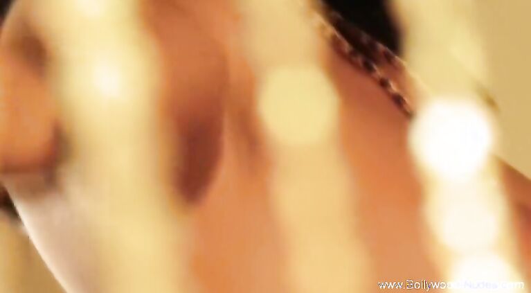 Bollywood Brunette Babe enjoyment Experience To feel