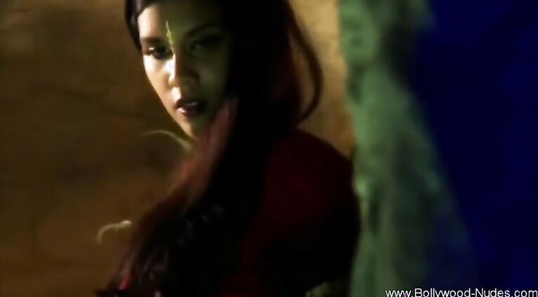 Bollywood Dancing Looks So Good And Feel Good Too