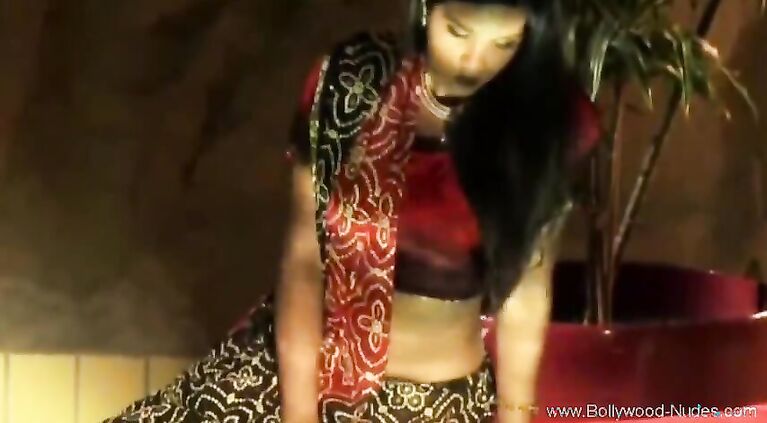 Bollywood Dancing Looks So Good And Feel Good Too