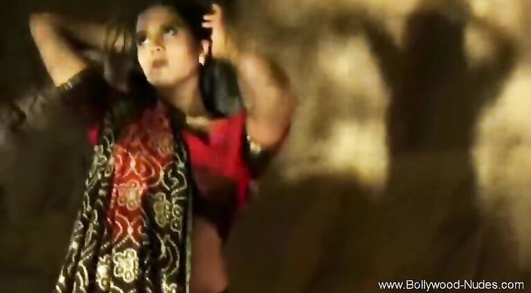 Her Desi Sensuality Is Sacred To Her arousing moment