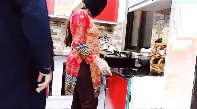 Pakistani Housewife Ass Fuck Hole Fucked In The Kitchen While She Is Working With Clear Audio