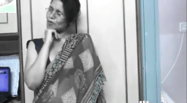 Tamil Tamil Teacher beautiful allvideos website adf.ly/1gP9cp