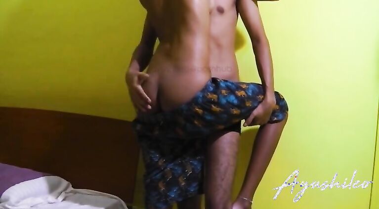 sri lankan school girl fucked by stranger while parents away