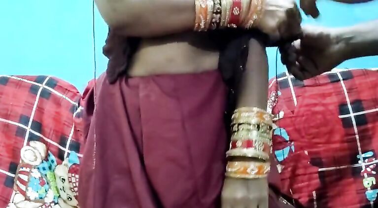 Suhagrat ke din bhabhi ko devar ne choda