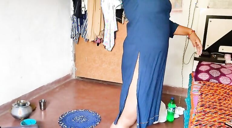Neha Bhabhi ji Dress change karte hue
