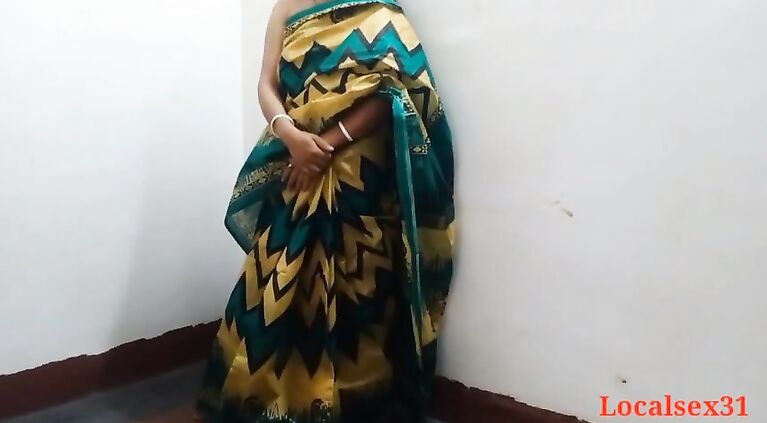 Desi Bhabhi Fuck In Hotel room with service man