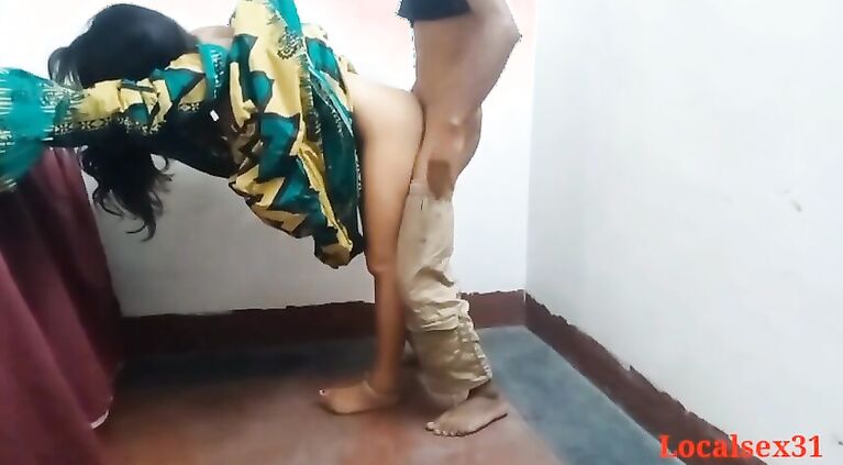 Desi Bhabhi Fuck In Hotel room with service man