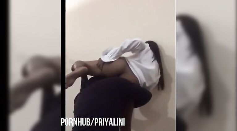 Sri Lankan Spa Girl butt licking ස්පා නන්ගිගෙ පුක ලෙවකනවා