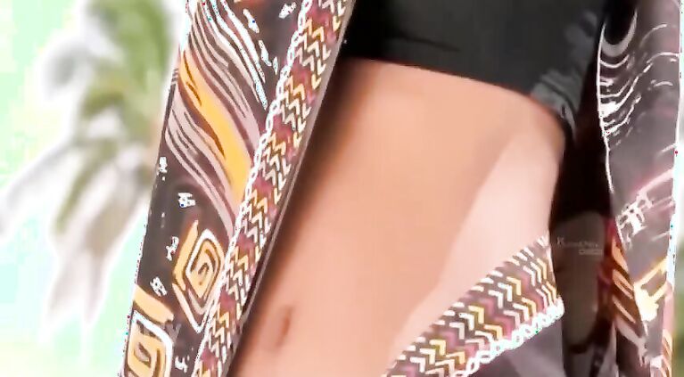 Desi Mallu aunty