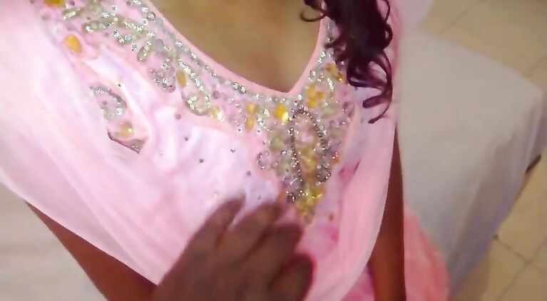 A Sri lanka boy has sex with a beautiful Indian girl.