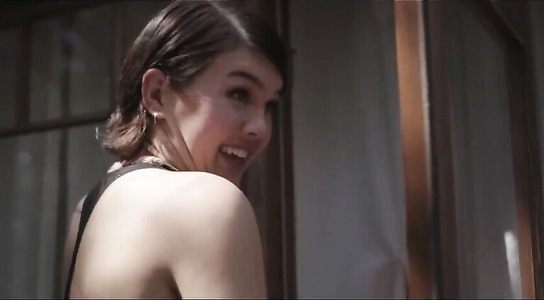 Beautiful transgender fucks girl - Cute ladyboy fucks girl