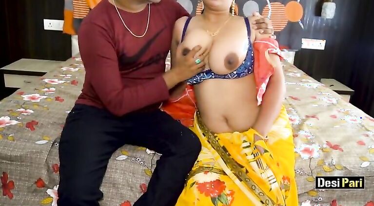 Indian Pari Bhabhi Sex During Home Rent Agreement With Clear Hindi Voice