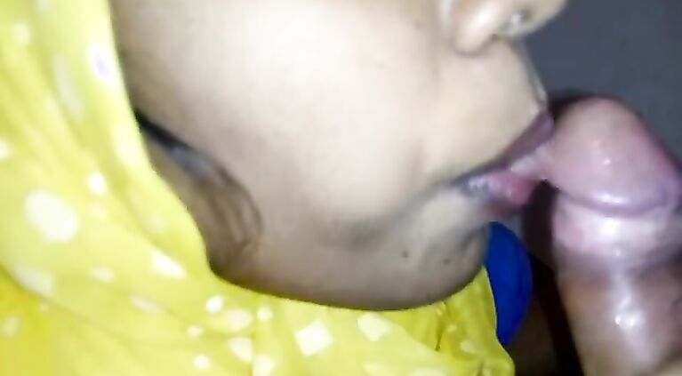 DESI MUSLIM GIRL IN HIJAB DEEPTHROAT ORAL AND DRINKING LOT OF MY CUM