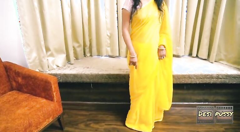 Indian Bhabhi fucked by Naukar Raju