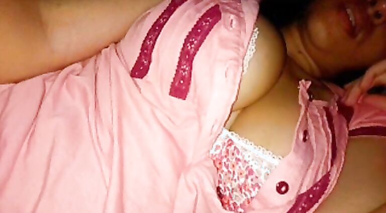 Desi Girlfriend displays her goods in selfies