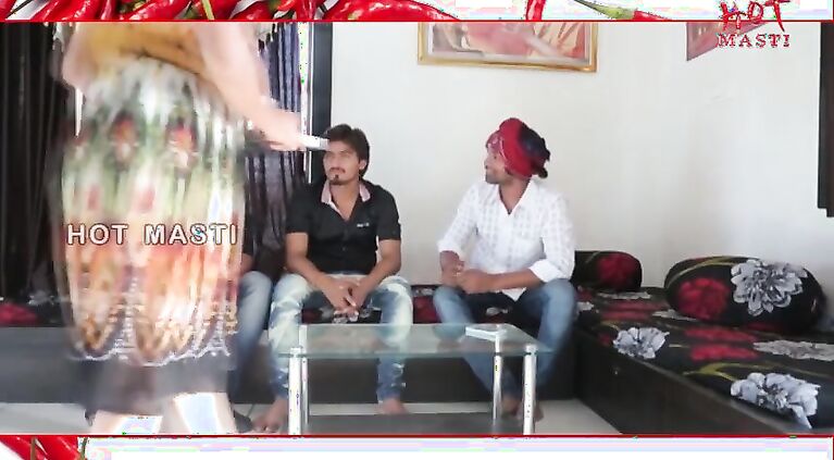 Indian Gf & Boyfriend Romance - courtesy: youtube.com beautiful masti