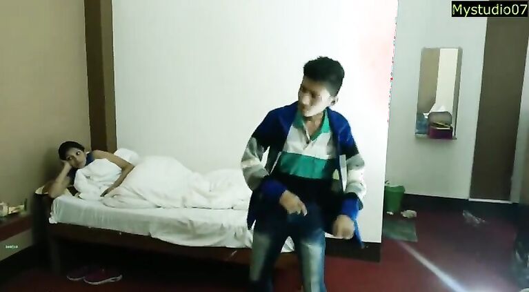 Hindi Beautiful skinny girl Fucking with 18yrs Boy! Hindi Home-Made sex