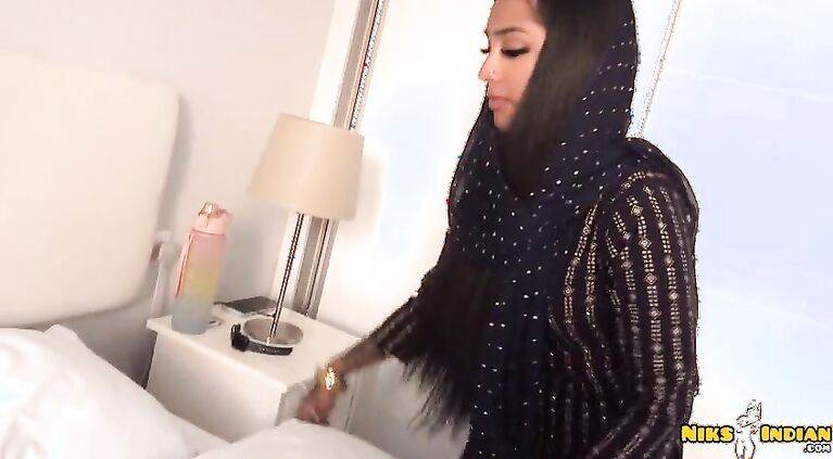 Big Boobs – Real Indian Maid In Salwar Suit Fucked Hard By Her Saheb
