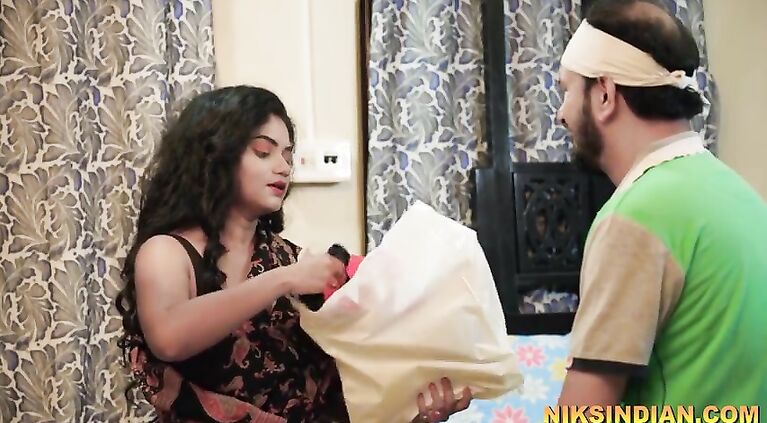 Bhabhi ki Saree utaar kar Devar ji ne khoob Choda