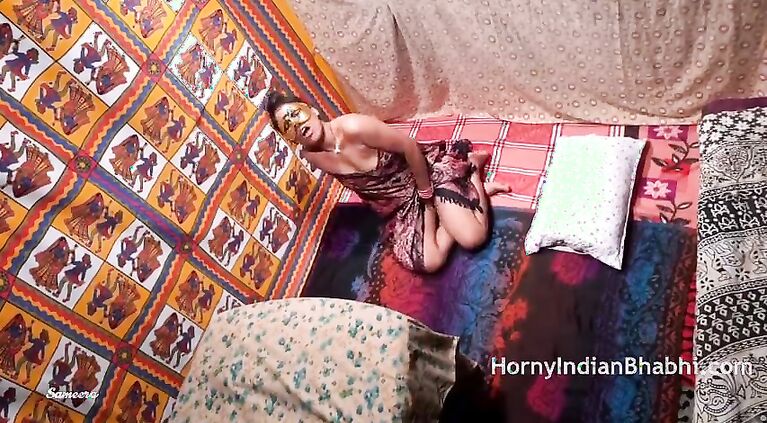 desi bhabhi desperate to get fucked masturbation porn