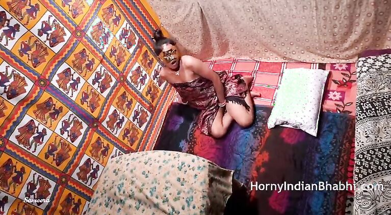 desi bhabhi desperate to get fucked masturbation porn