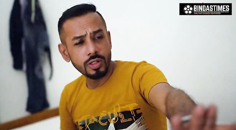 Baarish ke Mausam Me Patni Lagaya Baazi Apne Buhde Patise Chudwane Ka ( Hindi Audio )