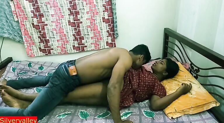 Desi Beautiful girl first dating and romantic sex with young boy!! with clear audio