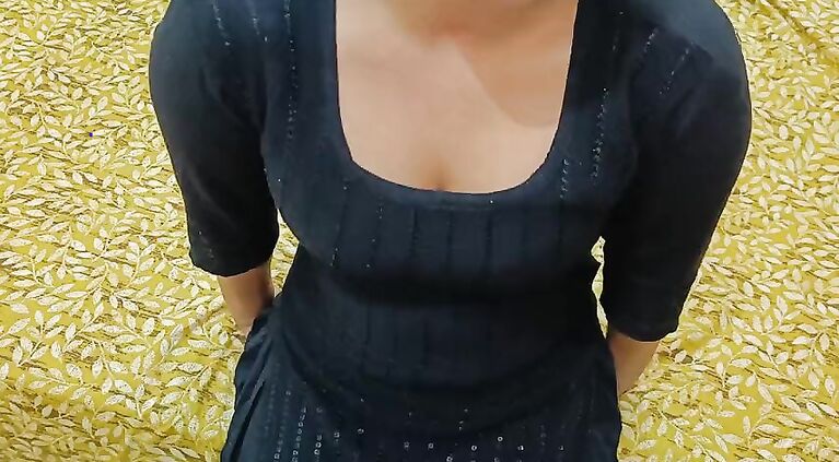 18 saal ki nokrani ko choda indian style me clear Hindi audio
