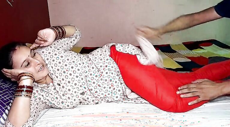 Cute Massage – Puja Fingering Her Cunt Herself