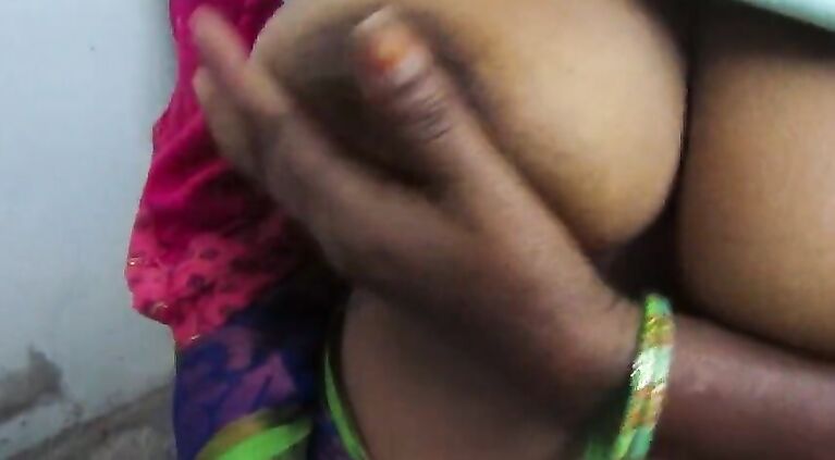 Sexy Couple’s Sex Play At Home. Sexy Indian Audio